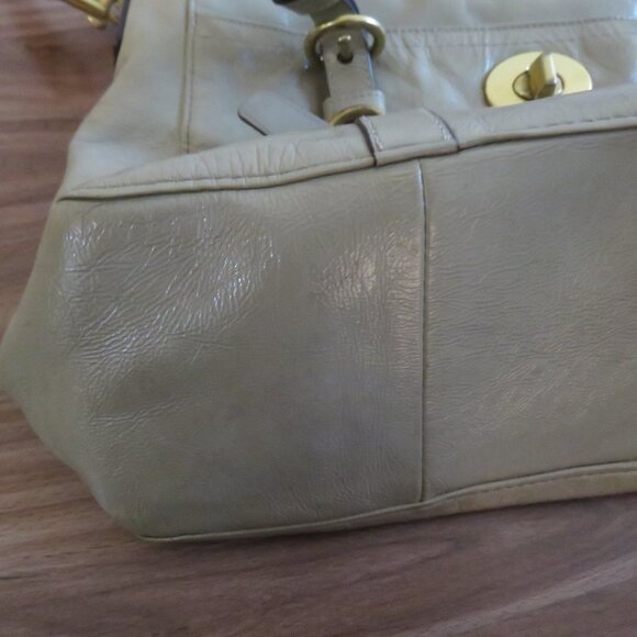 COACH Chelsea Taupe Tan Patent Leather Turnlock Shoulder Zip Up Tote Bag - Picture 7 of 15